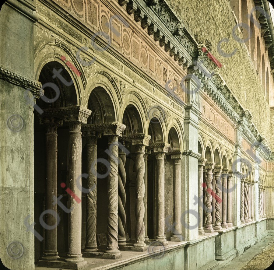 Kreuzgang des Lateran | Cloister of the Lateran - Foto foticon-simon-037-046.jpg | foticon.de - Bilddatenbank für Motive aus Geschichte und Kultur